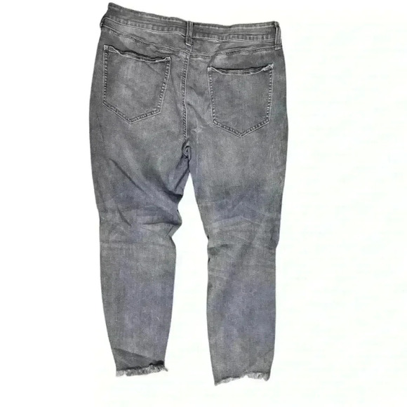So Mia rise CROP Jeans size 15 distressed J15 - Picture 2 of 8